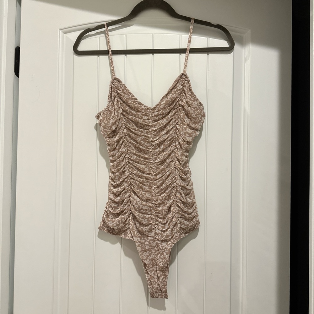 Boutique Floral Bodysuit - M
